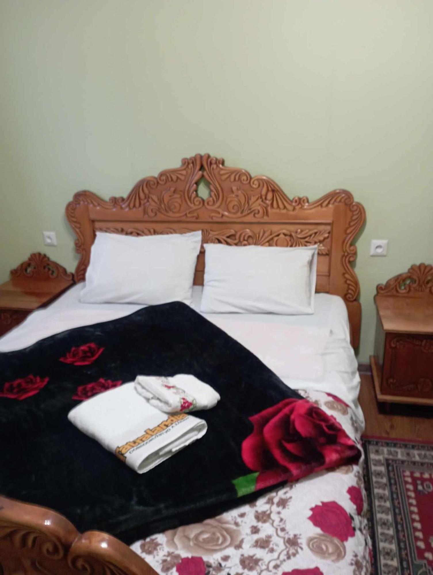 Hotel Nikea Paradiso 쿠타이시 외부 사진